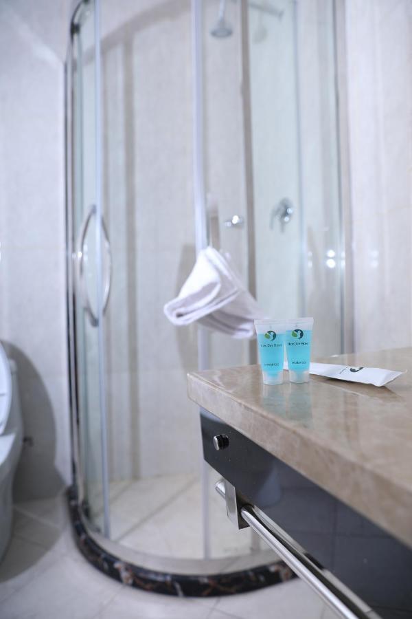 New Day Hotel Αντίς Αμπέμπα Εξωτερικό φωτογραφία